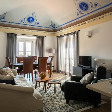 Como, Beautiful Palazzo Apartment, View Hébergement de vacances Menaggio