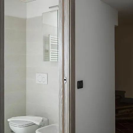 Como, Beautiful Palazzo Apartment, View Hébergement de vacances *